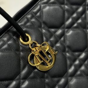 20241030_i1730276631_1166_3_jpg LARGE 41 TOUJOURS BAG IN BLACK MACROCANNAGE LAMBSKIN 221056