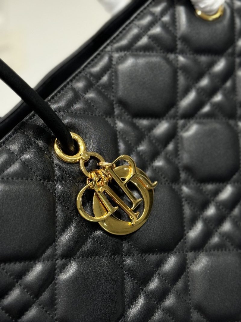 20241030_i1730276631_1166_3_jpg LARGE 41 TOUJOURS BAG IN BLACK MACROCANNAGE LAMBSKIN 221056