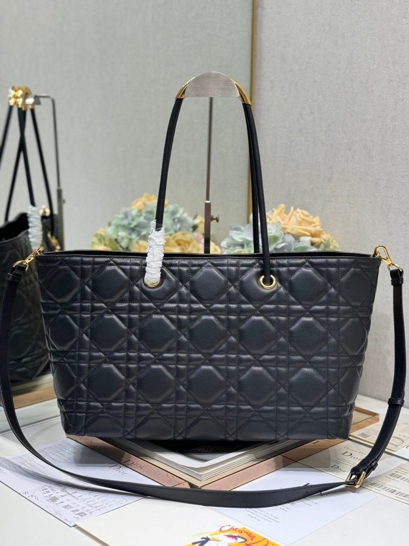 20241030_i1730276631_2912_2_jpg LARGE 41 TOUJOURS BAG IN BLACK MACROCANNAGE LAMBSKIN 221056