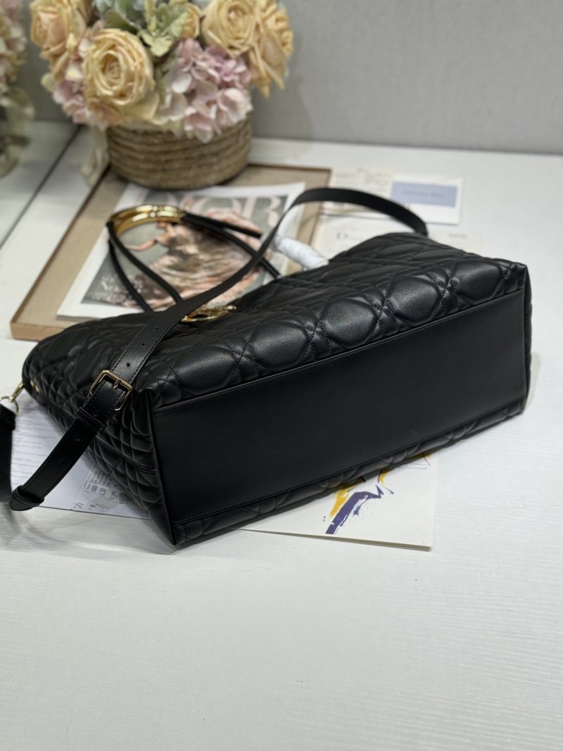 20241030_i1730276631_3992_5_jpg LARGE 41 TOUJOURS BAG IN BLACK MACROCANNAGE LAMBSKIN 221056