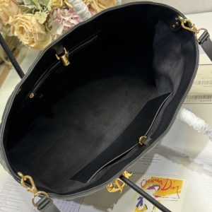 20241030_i1730276631_6291_7_jpg LARGE 41 TOUJOURS BAG IN BLACK MACROCANNAGE LAMBSKIN 221056