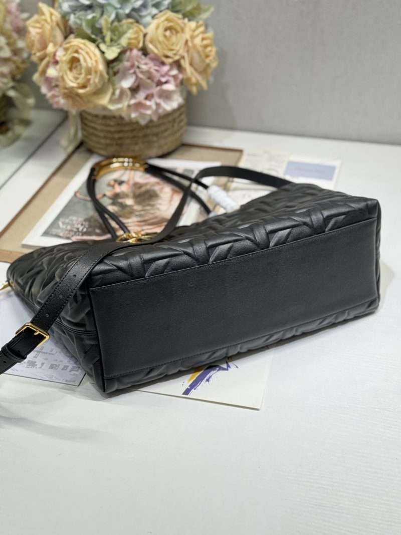 20241030_i1730276879_5130_2_jpg LARGE 41 TOUJOURS BAG IN BLACK MACROCANNAGE LAMBSKIN