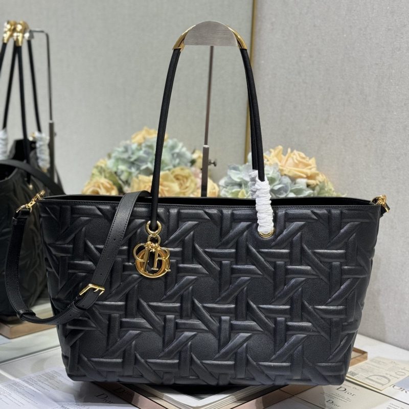 20241030_i1730276879_5271_0_jpg LARGE 41 TOUJOURS BAG IN BLACK MACROCANNAGE LAMBSKIN