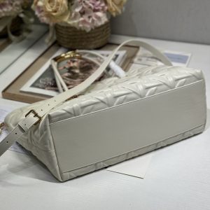 LARGE 41 TOUJOURS BAG IN WHITE MACROCANNAGE LAMBSKIN