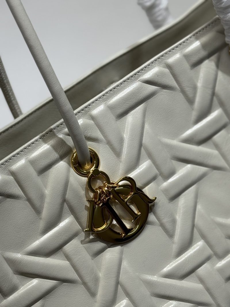 LARGE 41 TOUJOURS BAG IN WHITE MACROCANNAGE LAMBSKIN