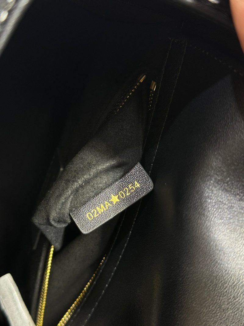 20241031_i1730364102_585_8_jpg CD Medium Lady 24 Black Lambskin Black White Canvas