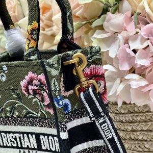 CD "Flower Green" Mini Book Tote 13.5 cm 336422