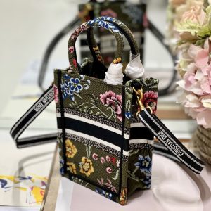 CD "Flower Green" Mini Book Tote 13.5 cm 336422