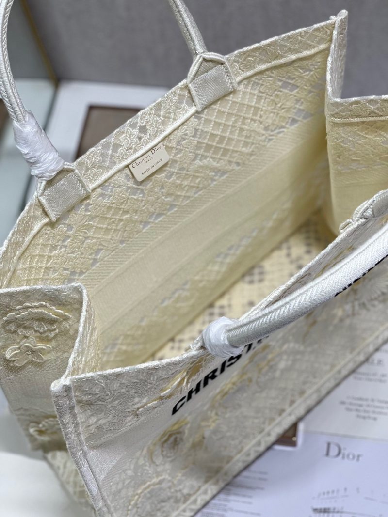 CD Fish Shreds White Book Tote 42cm Bag Canvas 336594