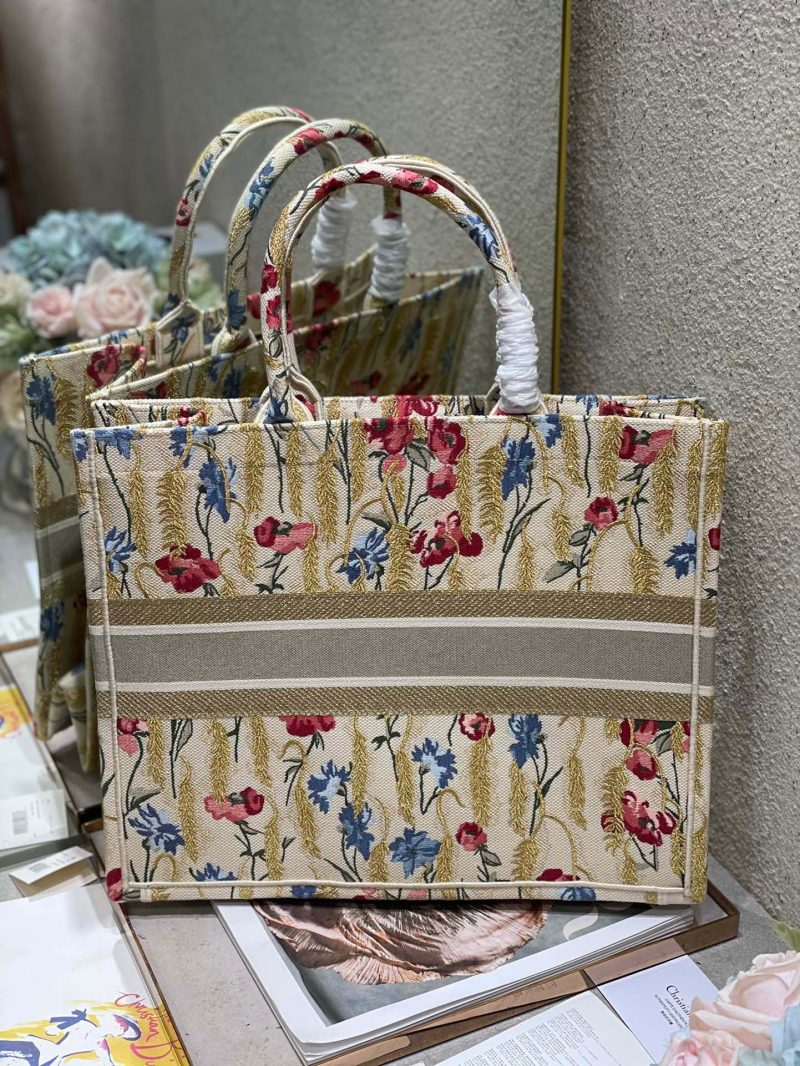 CD Hibiscus Book Tote 42cm Bag Canvas 336576