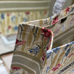 CD Hibiscus Book Tote 42cm Bag Canvas 336576