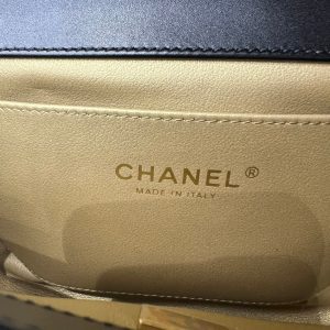 CC 25S Woc Black Calfskin Gold Hardware