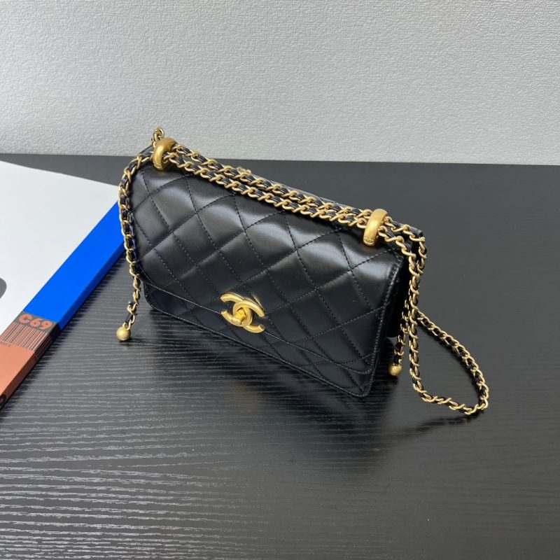 CC 25S Woc Black Calfskin Gold Hardware