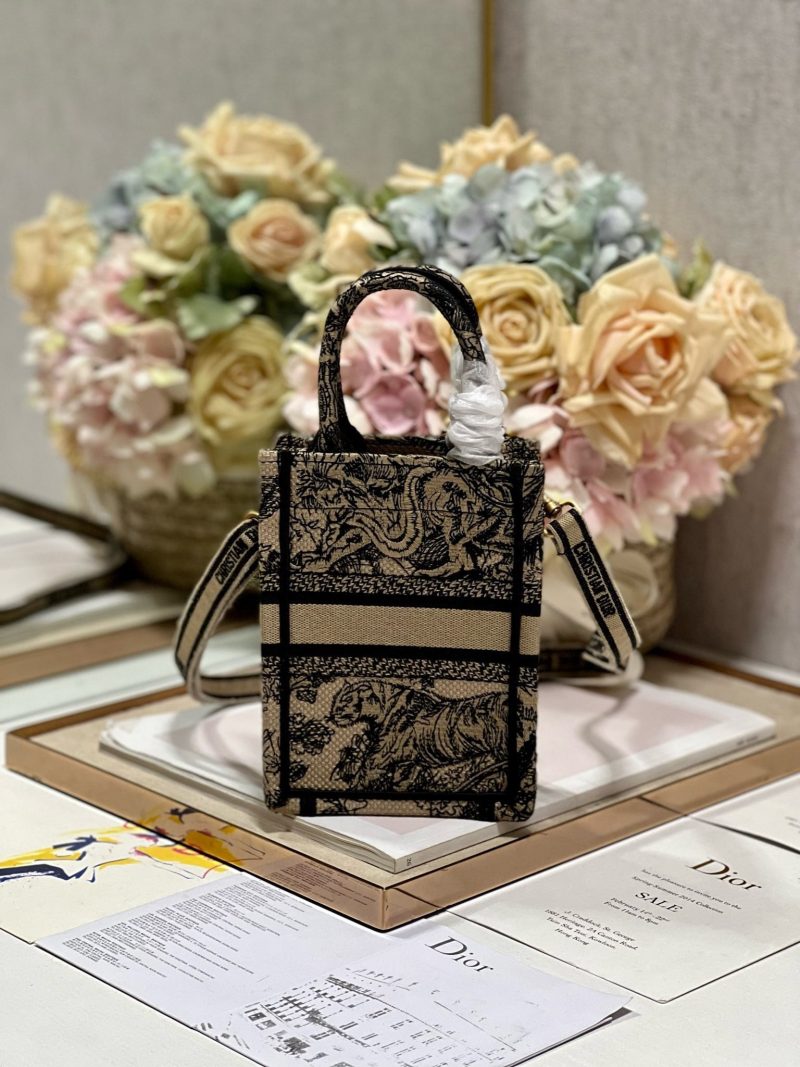 CD Apricot Tiger Mini Book Tote 13.5 cm 336428