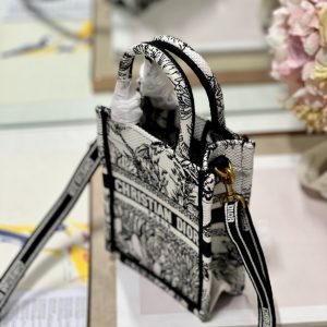 CD Elephant White Mini Book Tote 13.5 cm 336431