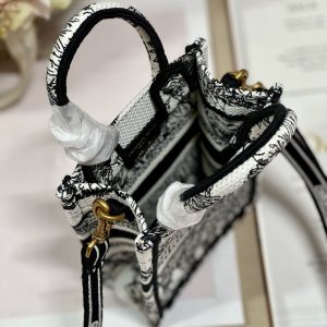 CD Elephant White Mini Book Tote 13.5 cm 336431