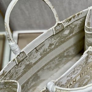 CD Golden Magpie Book Tote 42cm Bag Canvas 336588