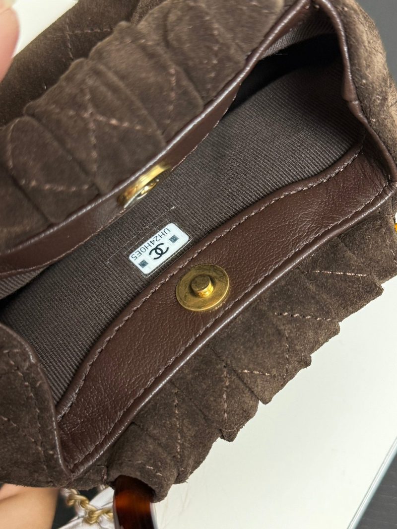 20251119_i1763566957_8402_8_jpg Chanel 2026 Pouch 24cm Dark Brown Tortoiseshell Suede Effect Plexi