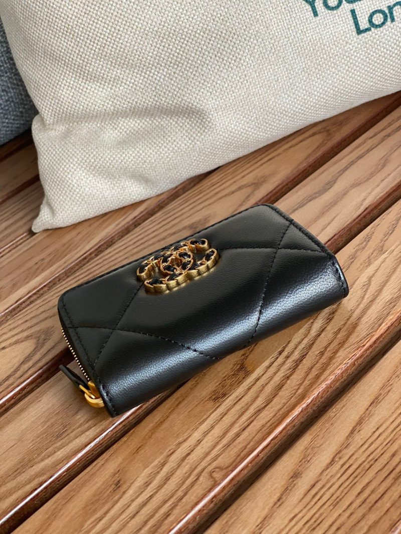 Image_20240318170700_fda2e215-2c2c-4fad-8bea-e79e08ab12b1 CC 19 Zipped Coin Purse Lambskin