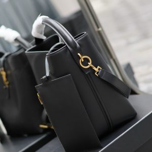 le 37 26cm black calfskin gold hardware