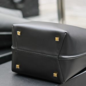 le 37 26cm black calfskin gold hardware