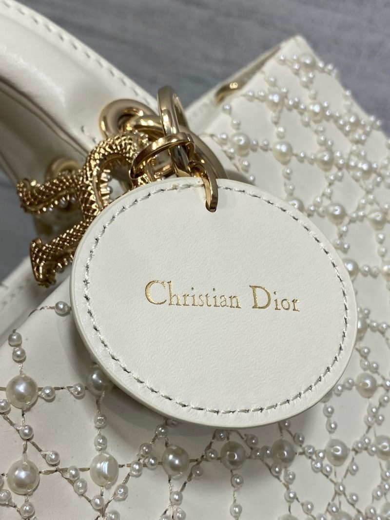 MEDIUM LADY D-JOY 26 WHITE LATTE CALFSKIN PEARL