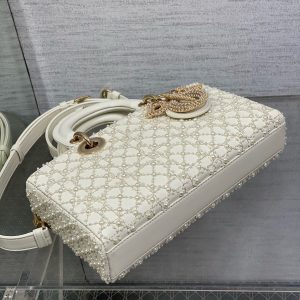 MEDIUM LADY D-JOY 26 WHITE LATTE CALFSKIN PEARL