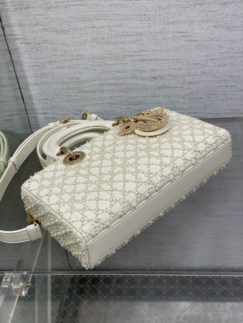 MEDIUM LADY D-JOY 26 WHITE LATTE CALFSKIN PEARL