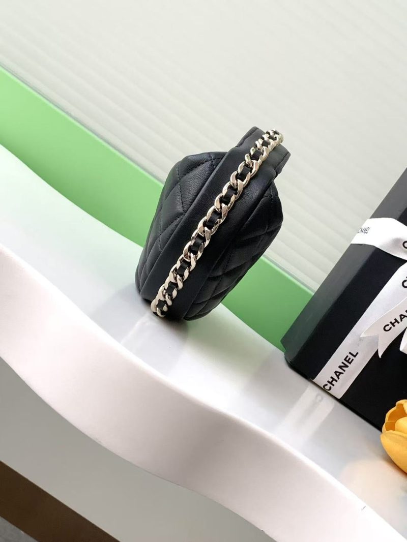 CC CHANEL Hula Hoop Clutch Black Calfskin