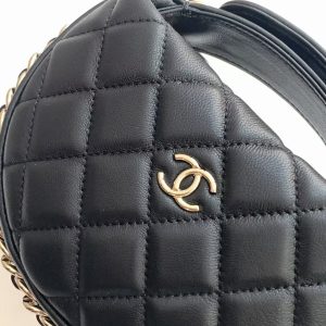 CC CHANEL Hula Hoop Clutch Black Calfskin