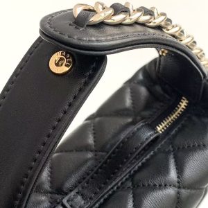 CC CHANEL Hula Hoop Clutch Black Calfskin