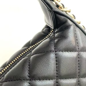 CC CHANEL Hula Hoop Clutch Black Calfskin