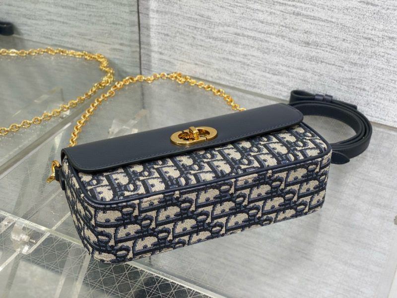 MONTAIGNE AVENUE 22 BAG IN NAVY BLUE CALFSKIN AND MONOGRAM OBLIQUE JACQUARD