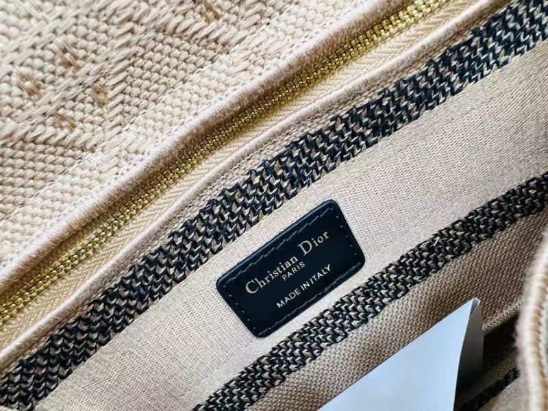 Image_20250327150853 SMALL 24 LADY BAG IN TAN BROWN CANVAS