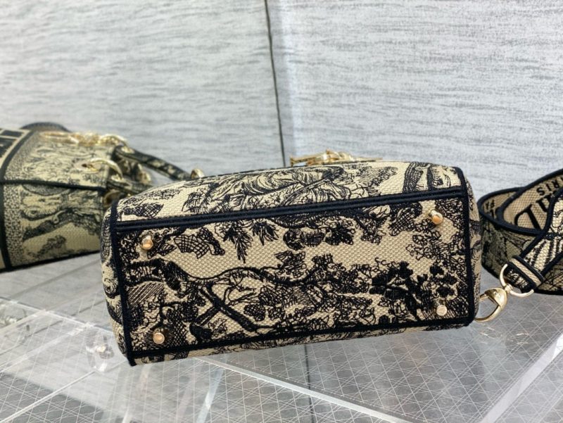 medium lady 24 black beige canvas