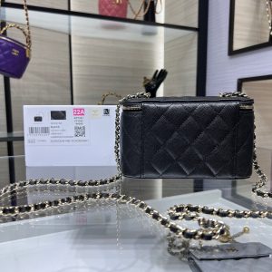 CC 25C Vanity Case 16cm Black Caviar Leather Light Gold Hardware