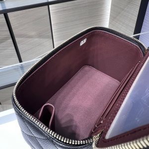 CC 25C Vanity Case 16cm Black Caviar Leather Light Gold Hardware