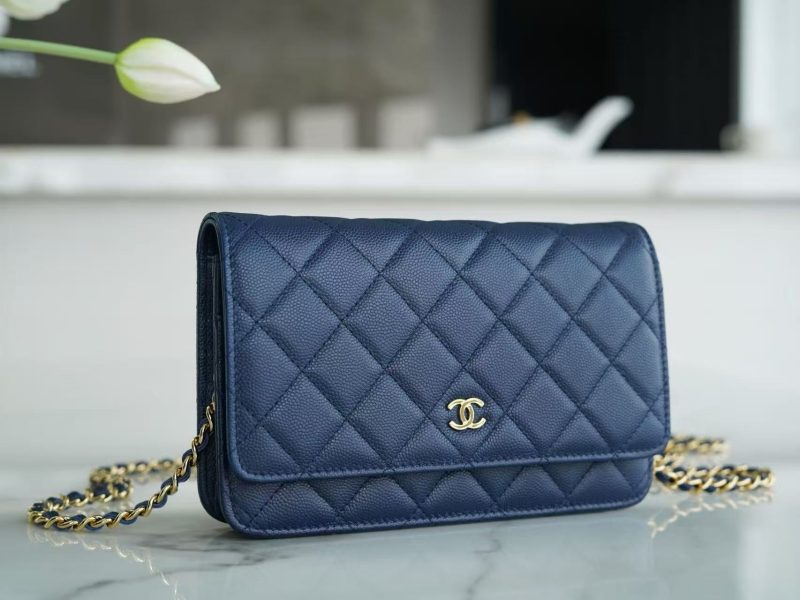 CC Wallet On Chain Woc Navy Blue Caviar leather Gold Hardware