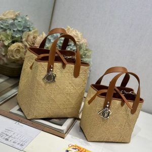 CD Toujours Vertical Tote Bag Brown Coconut Fiber Weaving Paired with Cowhide