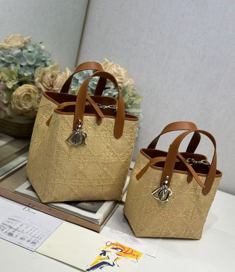 CD Toujours Vertical Tote Bag Brown Coconut Fiber Weaving Paired with Cowhide