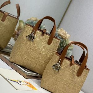 CD Toujours Vertical Tote Bag Brown Coconut Fiber Weaving Paired with Cowhide