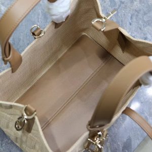 CD Toujours Medium Tote Bag 28cm Brown Coconut Fiber Weaving Paired with Cowhide