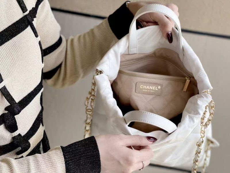 CC 2025 Backpack 34cm White Soft Calfskin 335088