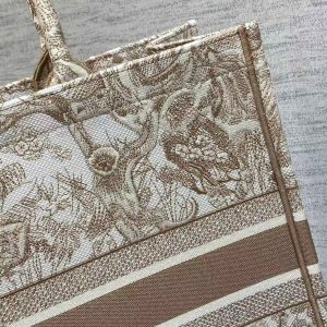 CD 2025 Book Tote 41cm Bag Brown White Canvas