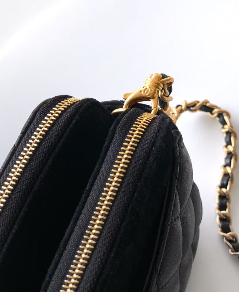 CC 25A Touch Phone Holder Bag 17.5cm with Chain Black Lamskin