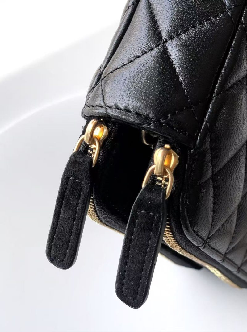 CC 25A Touch Phone Holder Bag 17.5cm with Chain Black Lamskin