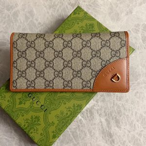 Image_20260212152843 Gucci 2026 Emblem 19cm Brown Ebony Leather Canvas