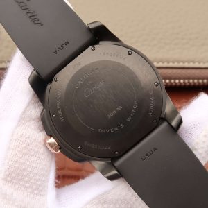 WeChatImage_20210616215530 CALIBRE DIVER 42 AUTOMATIC BLACK CASE BLACK DIAL