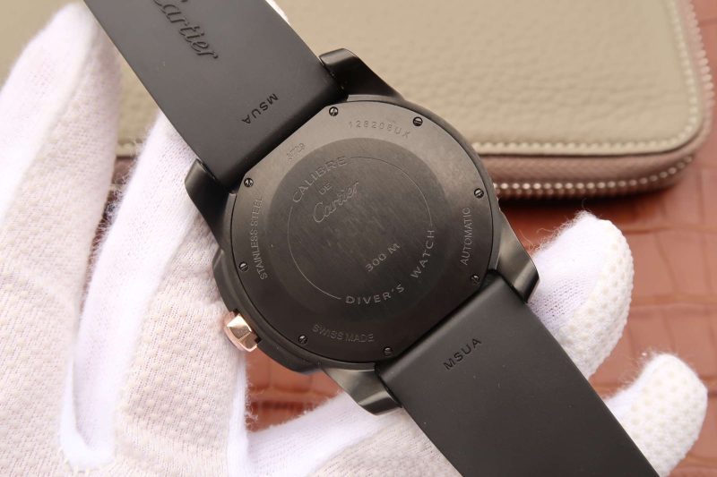 WeChatImage_20210616215530 CALIBRE DIVER 42 AUTOMATIC BLACK CASE BLACK DIAL