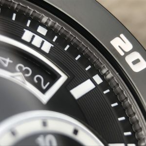 WeChatImage_20210616215846 CALIBRE DIVER 42 AUTOMATIC STEEL CASE BLACK DIAL